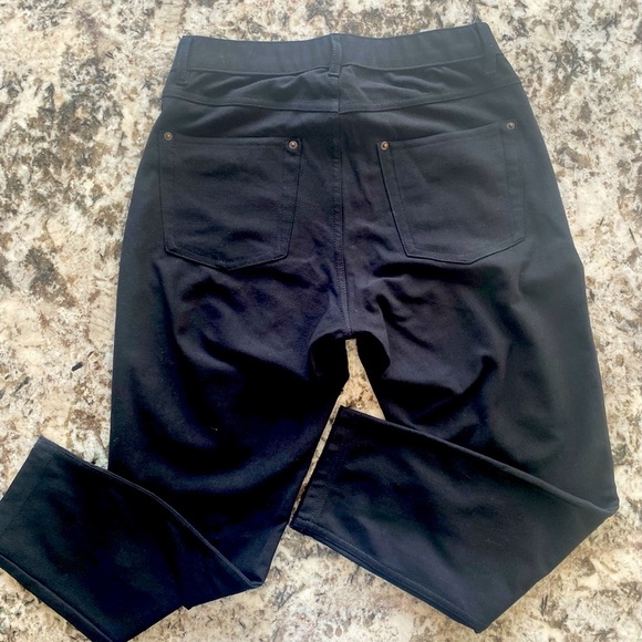 Hue black stretchy pants. Size Small. - Picture 2 of 6